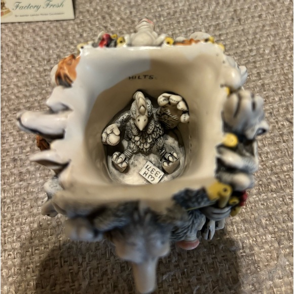 Harmony Kingdom LE 2726/3600 Factory Fresh Box Signed by Peter Calvesbert - Picture 7 of 9